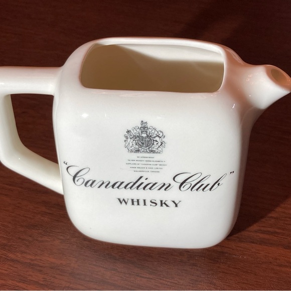 Canadian Club vintage ceramic water pitcher - Picture 1 of 6